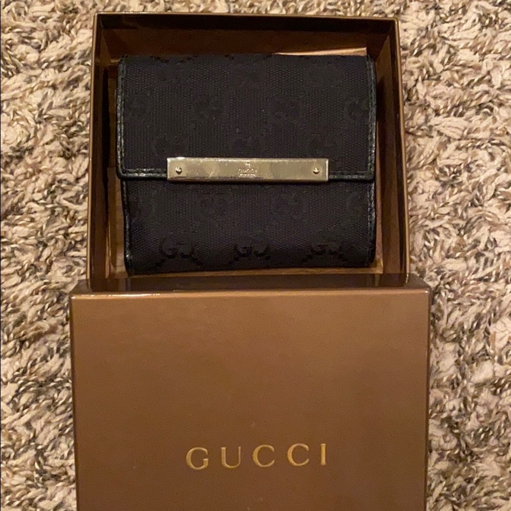 Gucci Black Metal Bar Wallet - Black EUC